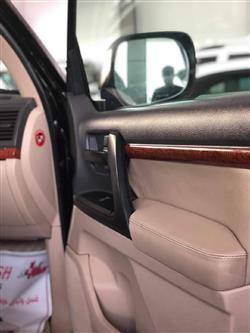 تۆیۆتا لاند کروزەر